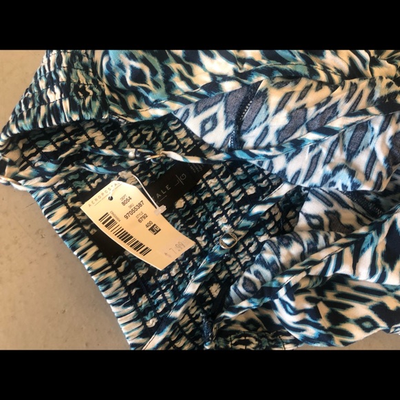 Skater dress - Picture 2 of 2